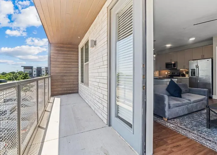 Apartment Fascinating 2bd 2ba W Beautiful Pool In Worth Fort Worth