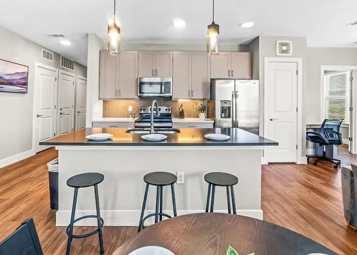 Fascinating 2bd 2ba W Beautiful Pool In Worth Apartment Fort Worth